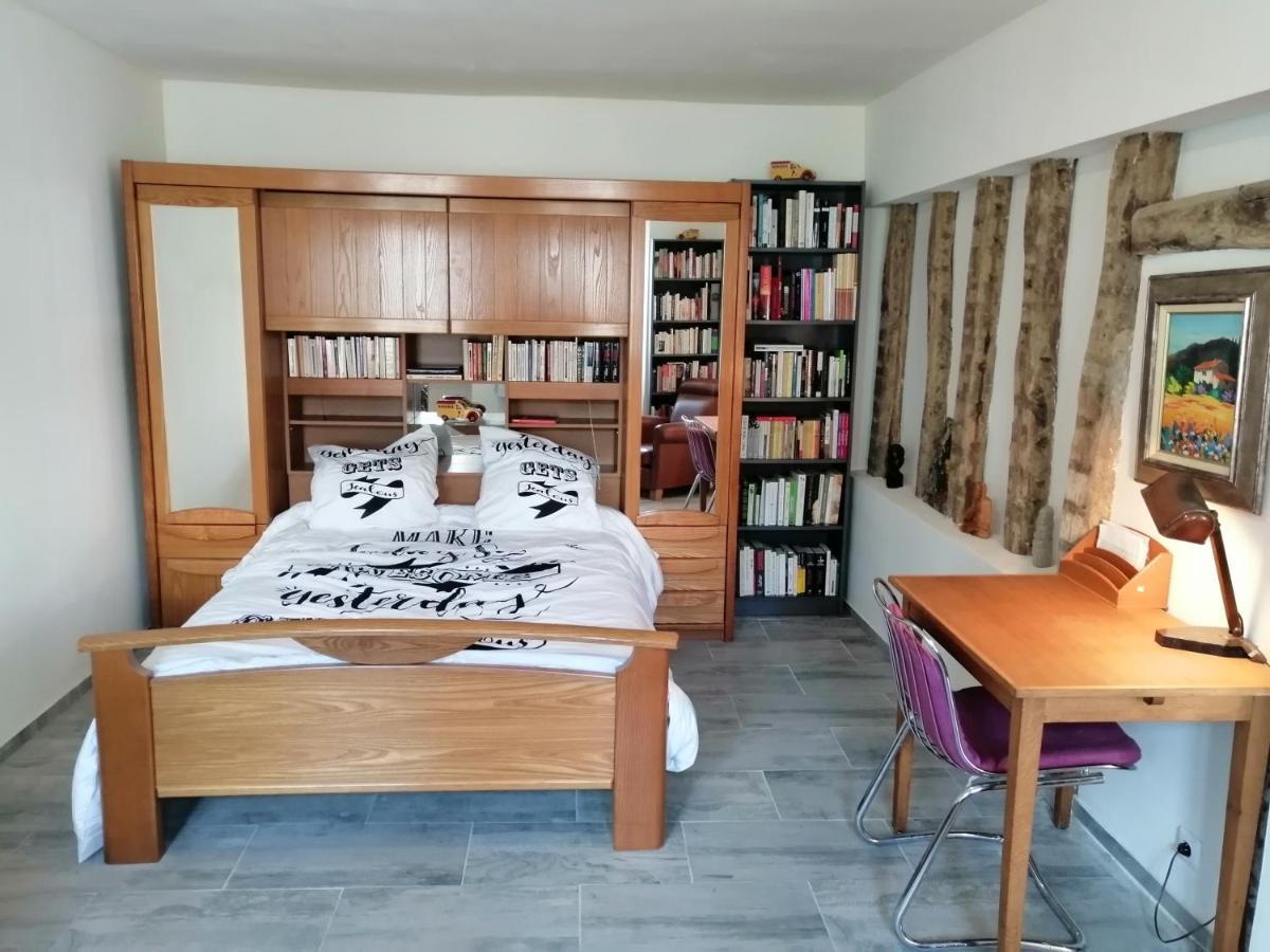 F Logement Entier Courtenay (Loiret) Exterior foto